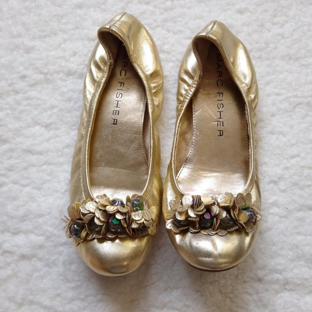 Marc Fisher Ballerina Flats Zippy Gold Leather Floral Beads Balletcore Size 5.5